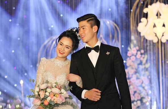 Những đám cưới trai tài, gái sắc của bóng đá Việt - Ảnh 1